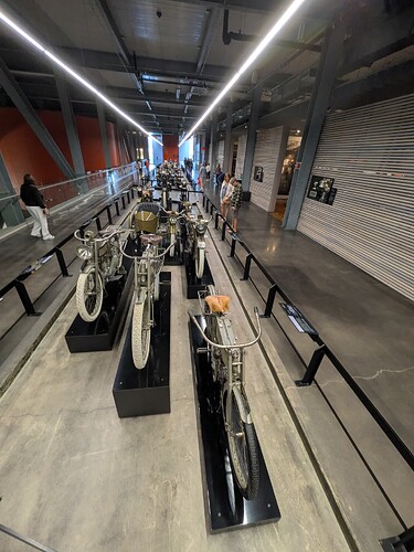 PXL_20250825_183346497