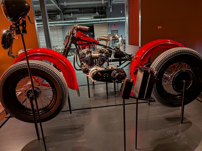 PXL_20250825_183439860