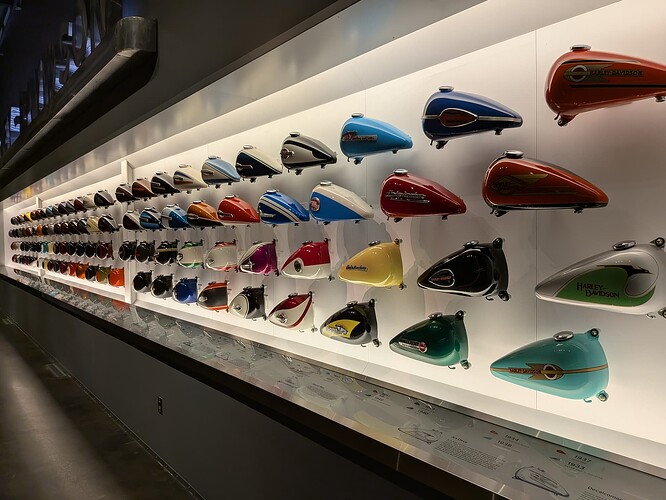 PXL_20250825_183243600