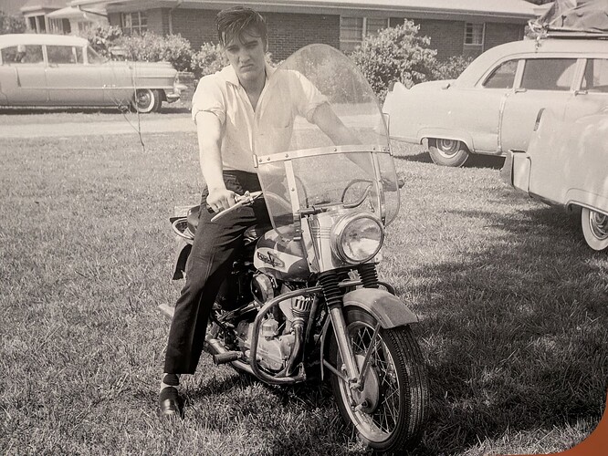 PXL_20250825_185751002